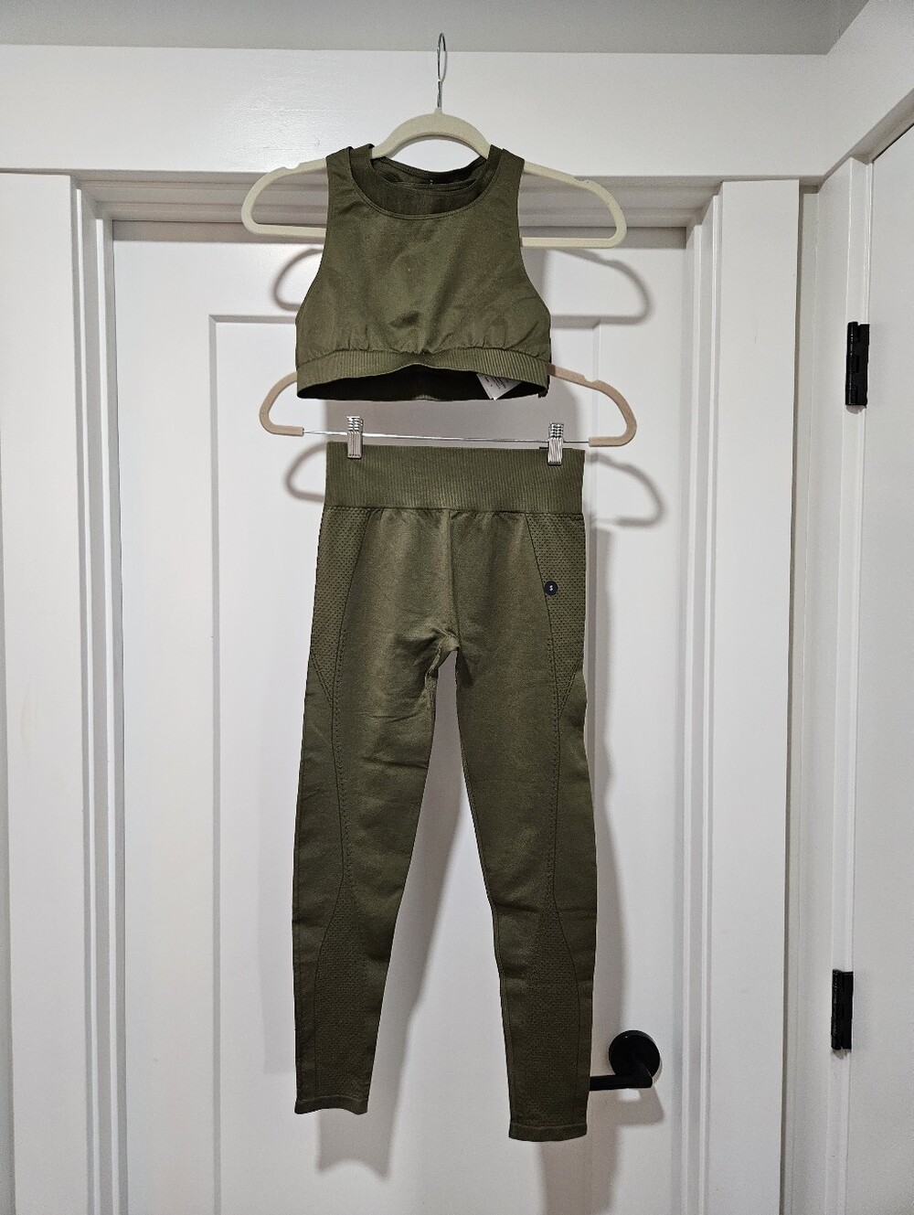 New Abercrombie & Fitch Coordinating Leggings And Sports Bra Green Small